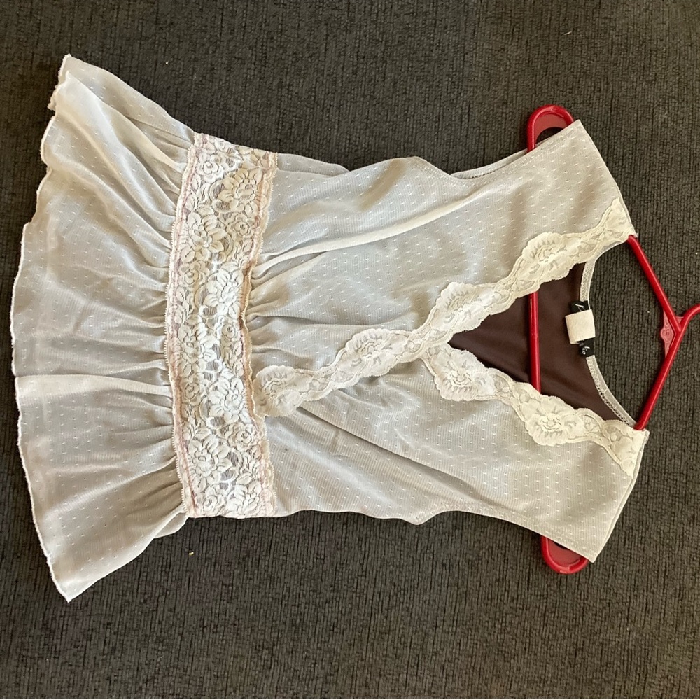Peep studio, white & beige blouse size medium.